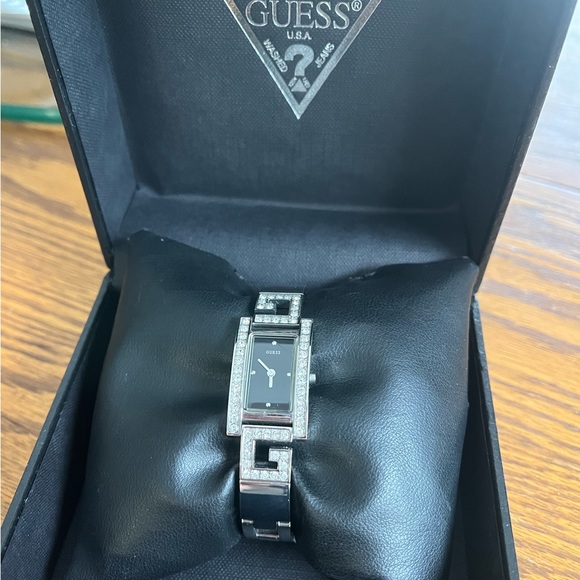 Guess watch - Picture 2 of 8